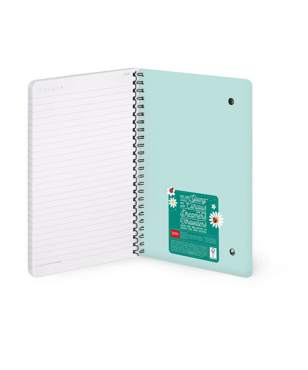 Intérieur du cahier A5 Coccinelle de Legami avec ses pages lignées et sa couverture arrière, sur fond blanc
