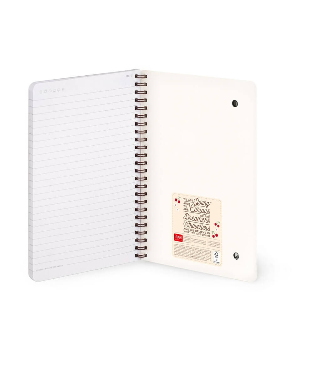 Intérieur du cahier A5 Ourson de Legami avec ses pages lignées et sa couverture arrière, sur fond blanc