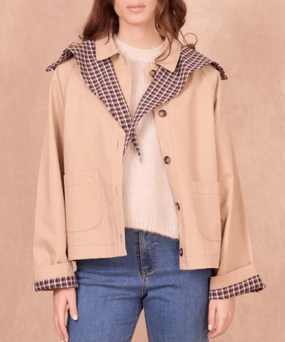Photo portée de la Veste courte Gaiana Beige