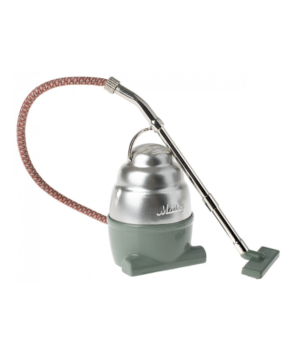 Aspirateur miniature vintage en metal pour souris maileg.