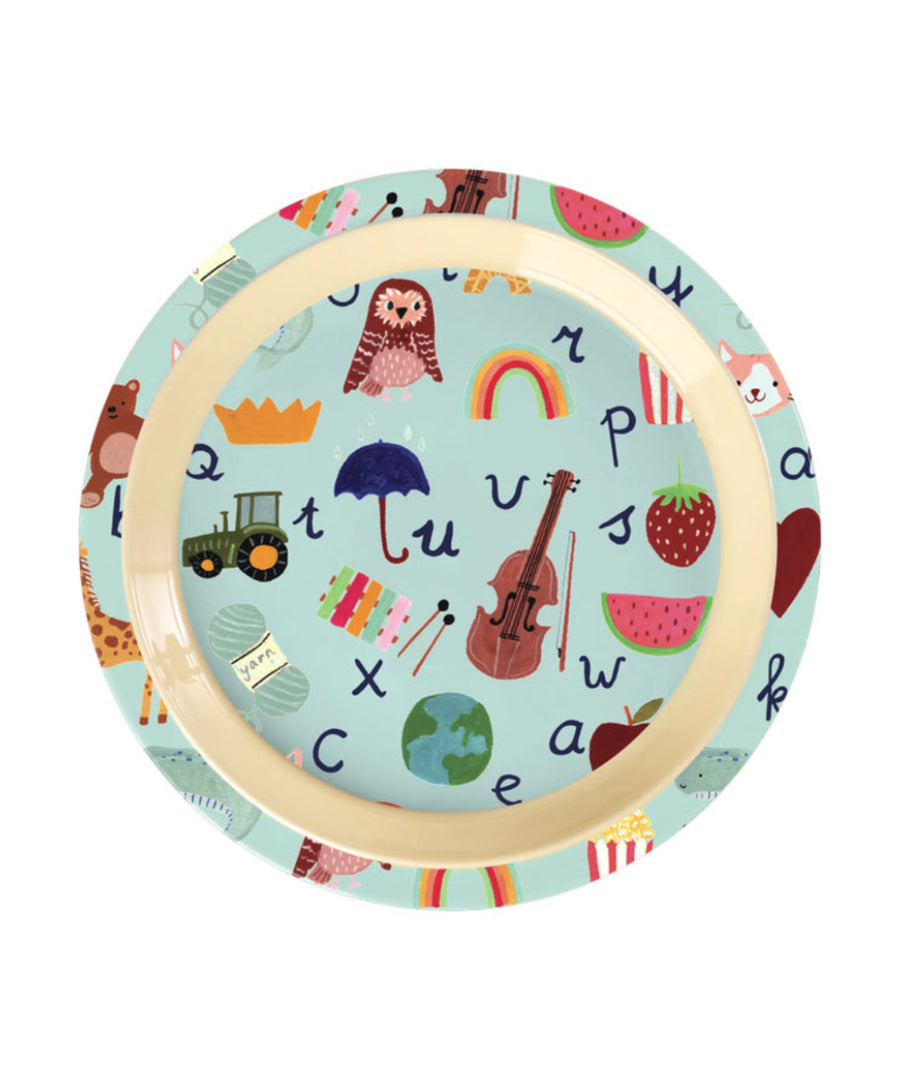 Assiette enfant en mélamine ABC bleu de Rice sur fond blanc