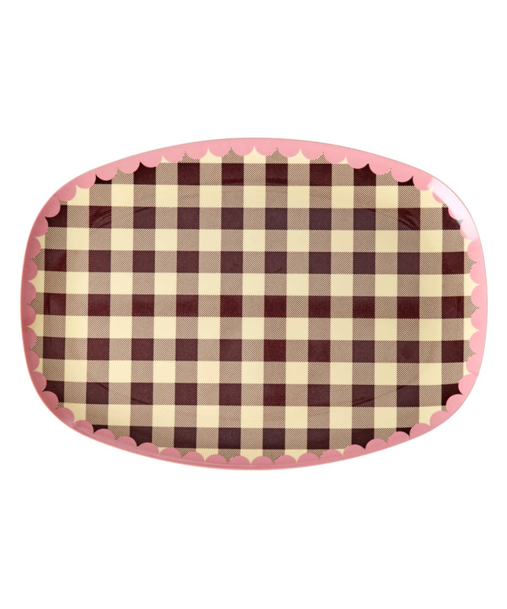 Assiette rectangulaire Check Me Out de Rice sur fond blanc