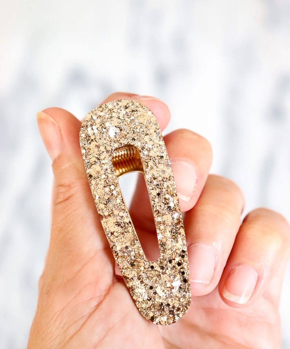 Barrette Paillettes Champagne forme triangle détail