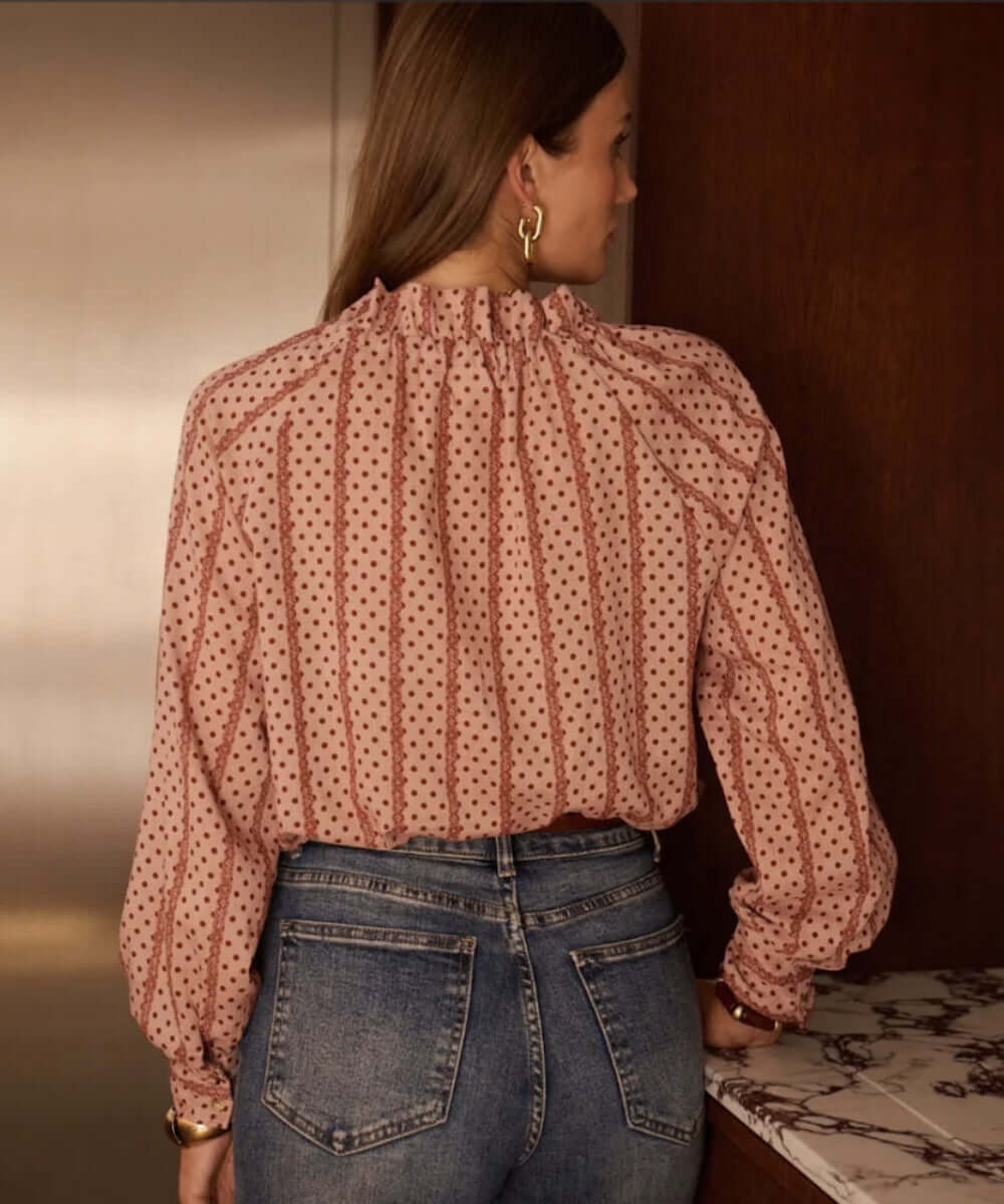 Dos de la blouse Jacinthe vieux rose à manches bouffantes