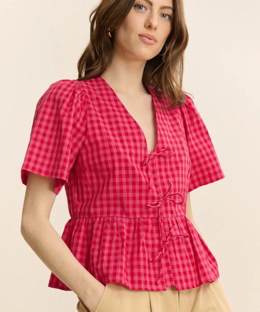 Blouse Vichy Cécilia de Garance Paris portée par une femme