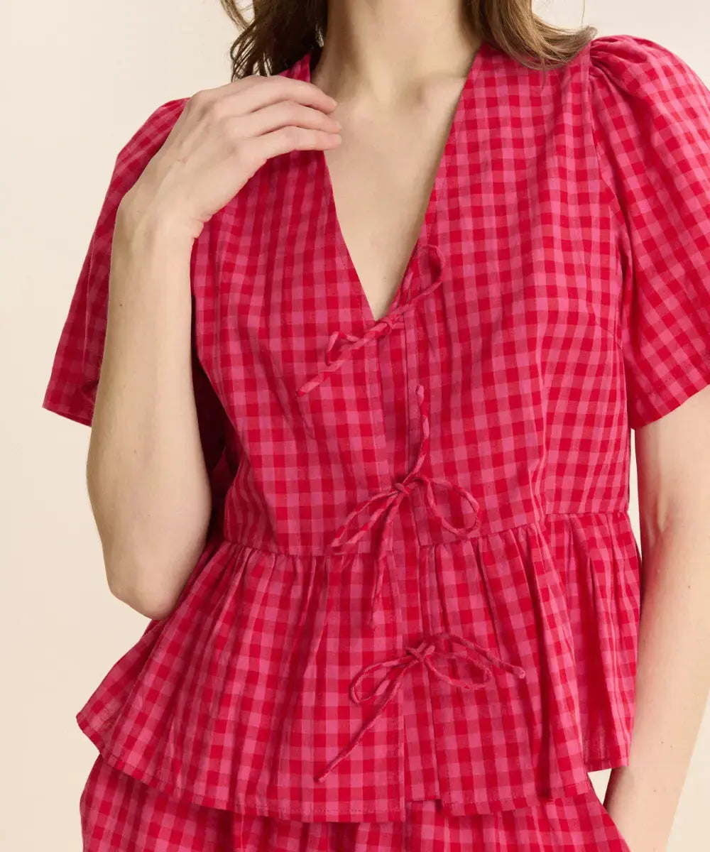 Détail du décolleté de la Blouse Vichy Cécilia de Garance Paris