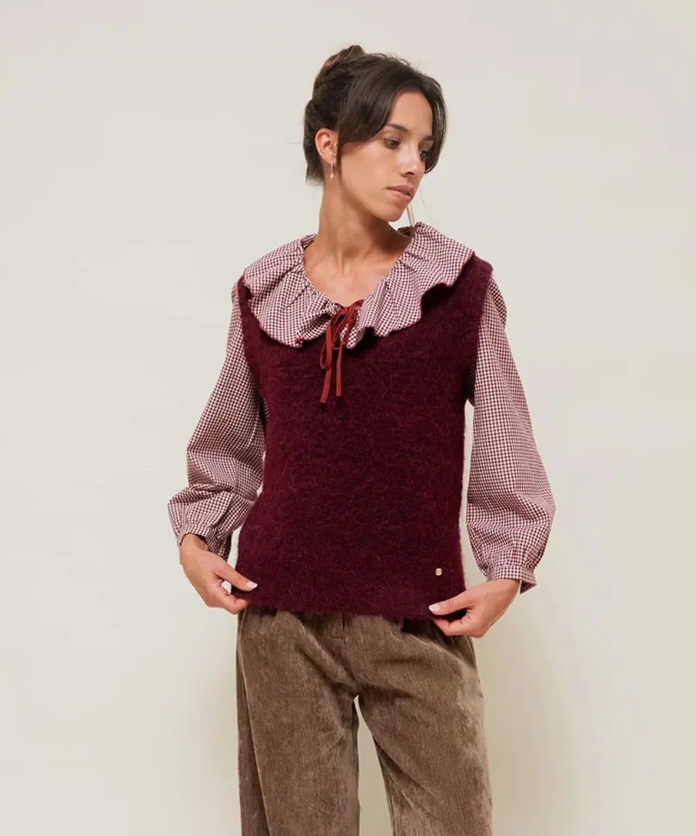 Blouse daryna a carreaux vichy avec grand col froufrou plisse et lien a nouer
