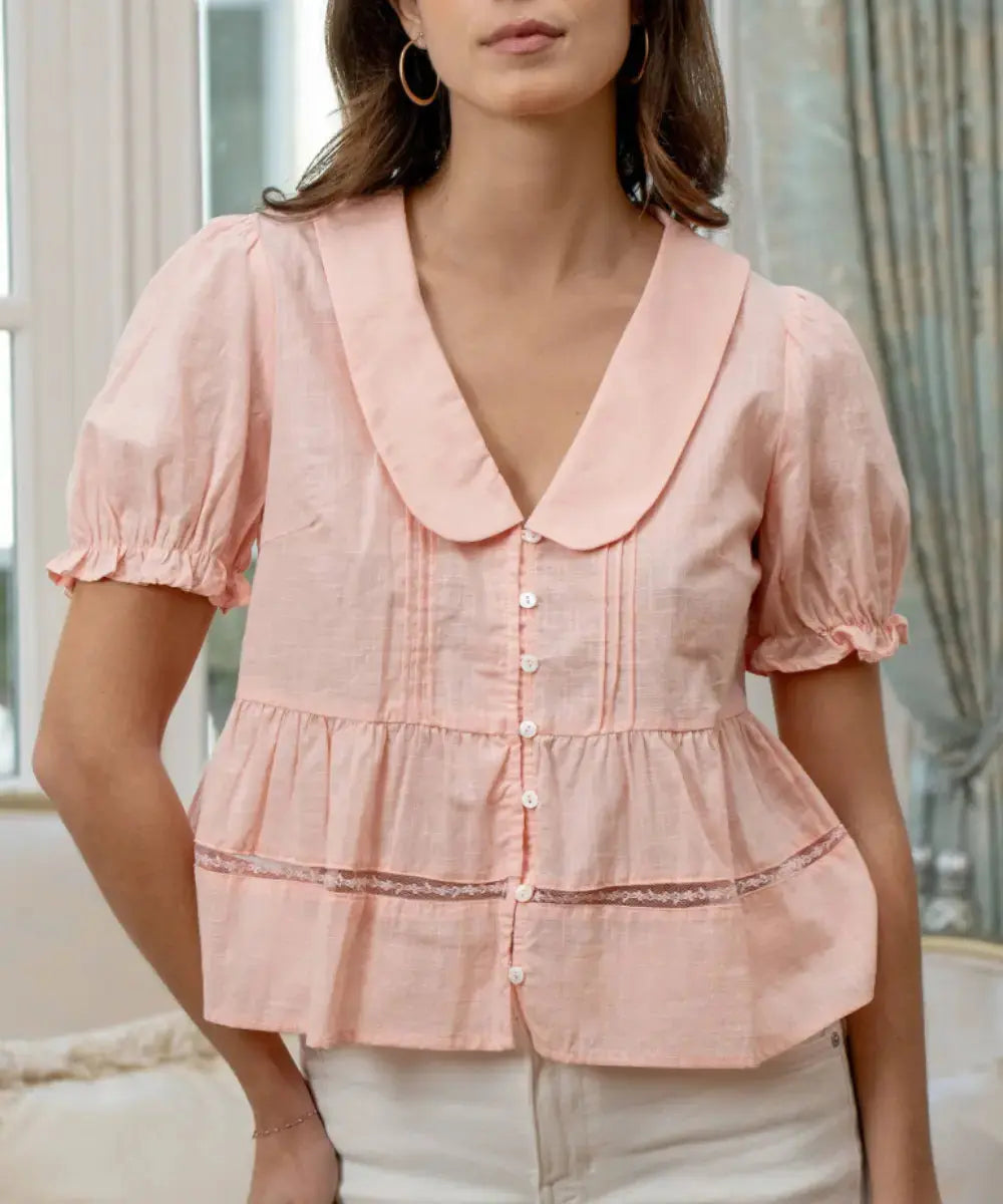 Blouse Eulalie Rose portée par une femme