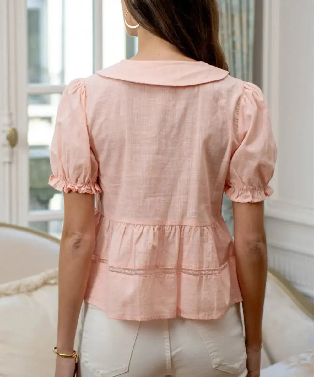 Blouse Eulalie Rose portée par une femme