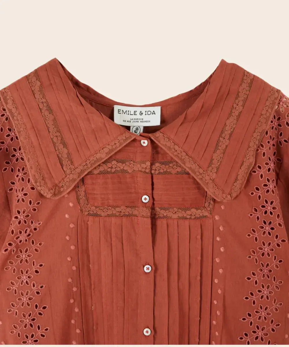 Détails du col de la Blouse vintage Delicate Sienne de la marque Emile et Ida 