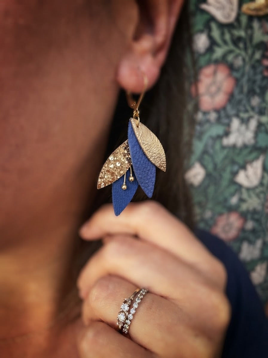 Zoom sur les détails des boucles d'oreilles Tibre de la marque May & June