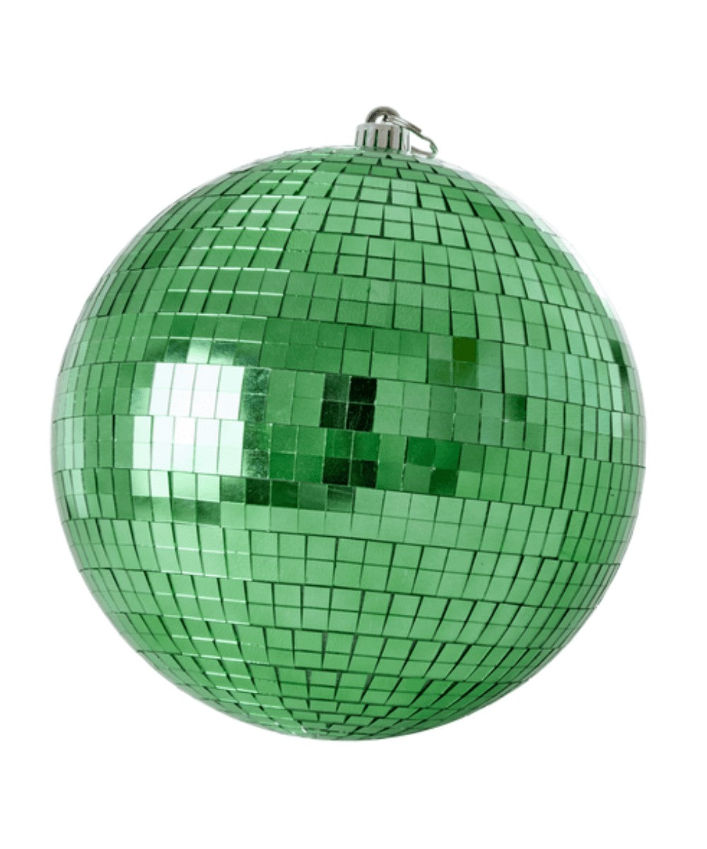 Grande boule à facettes Verte de Rice et de 25 cm de diamètre sur fond blanc