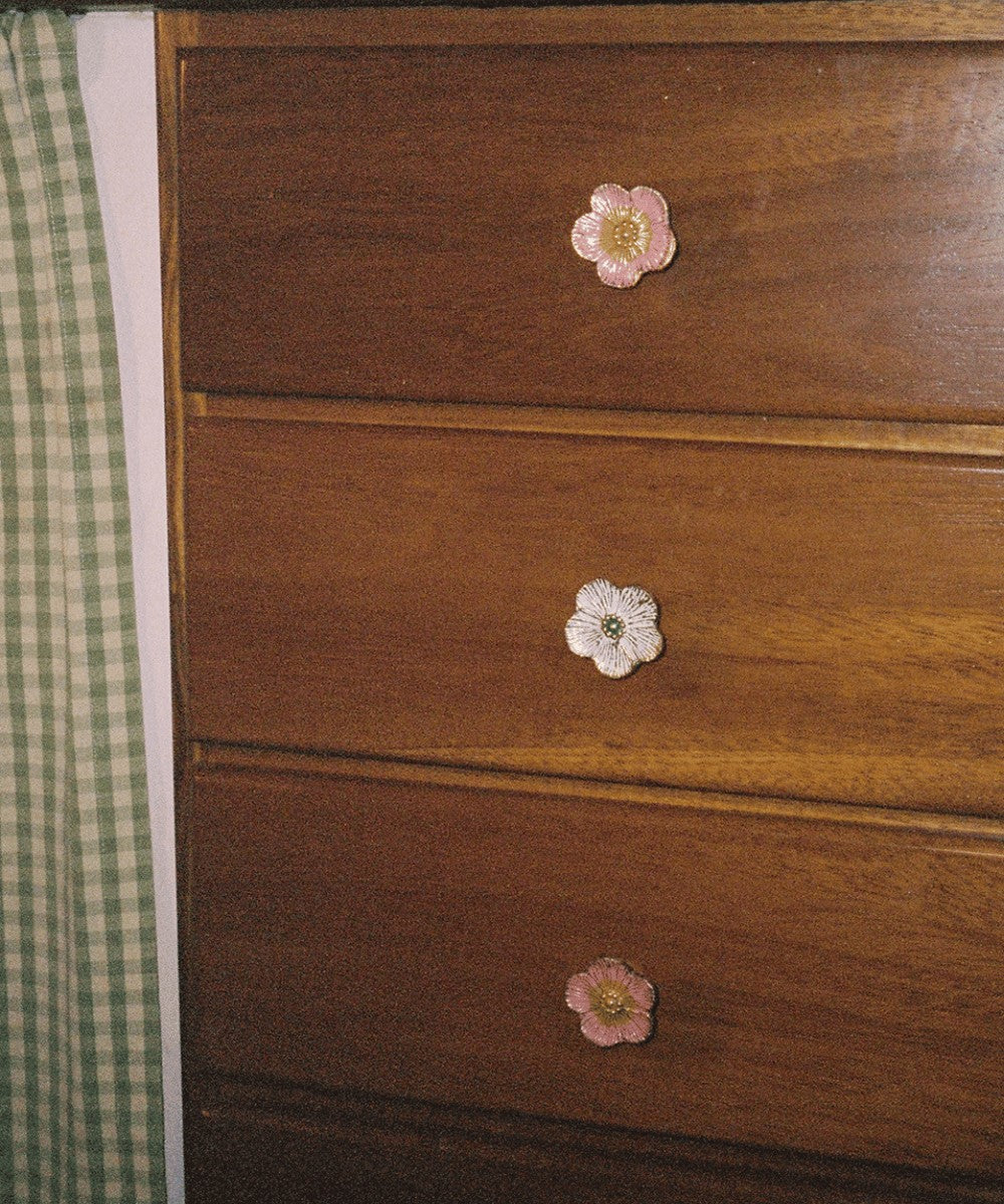 Bouton de meuble Fleur Faye Doing Goods