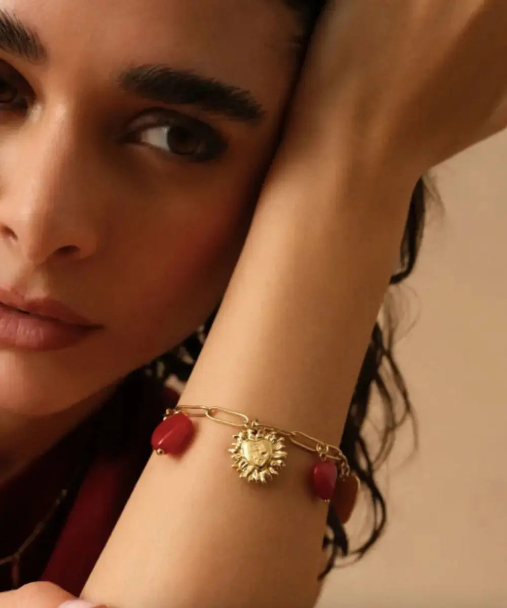 Photo montrant les détails du bracelet Oréa Rouge de Bohm Paris