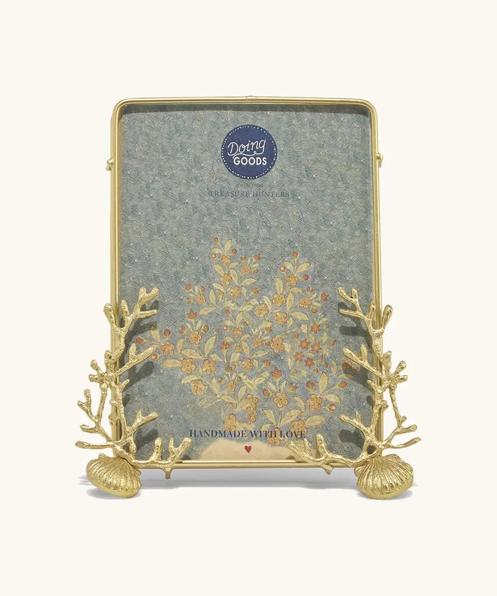 Cadre Kaia Corail Grand Doing Goods détail produit sur fond clair