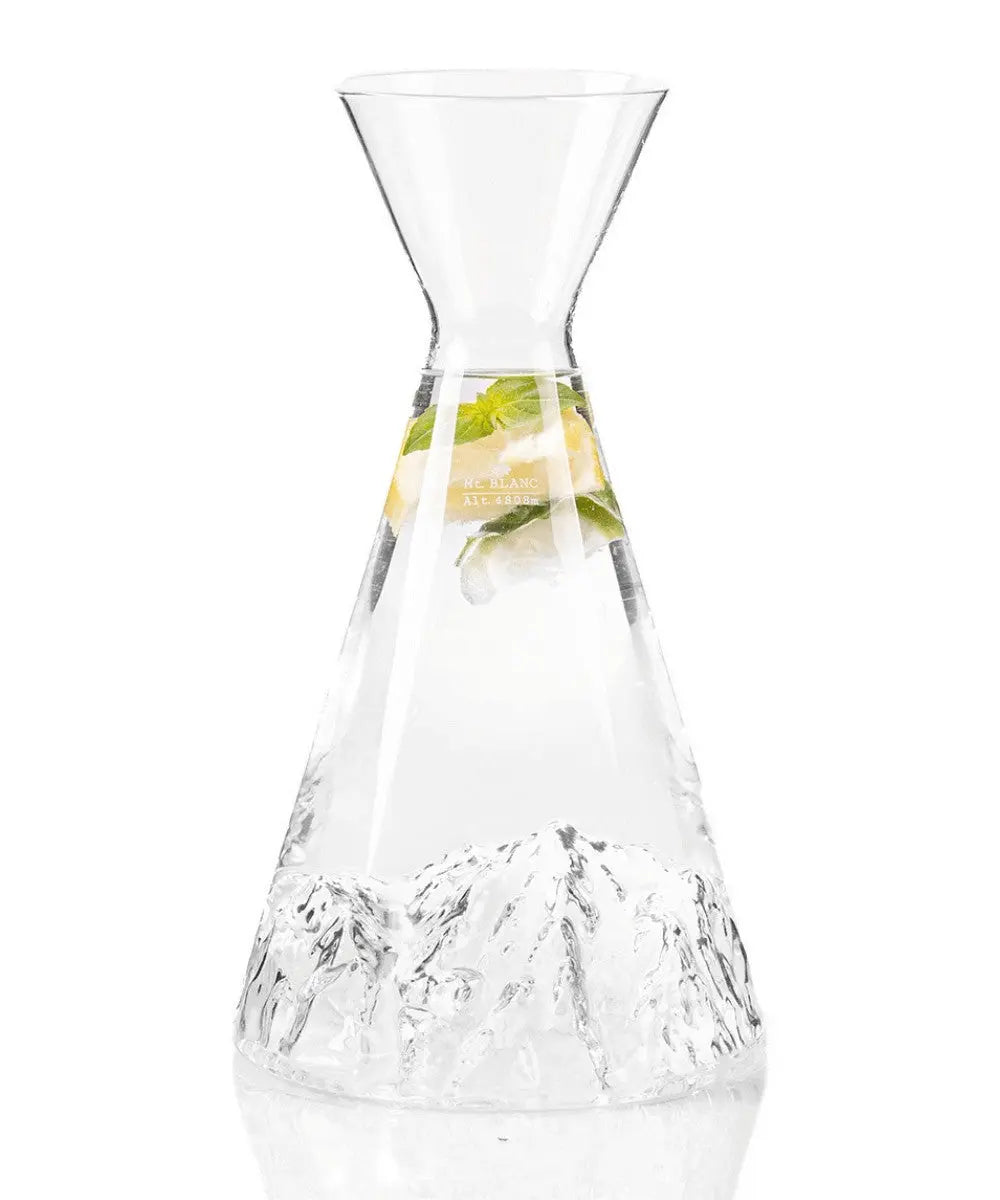 Carafe à eau Topographic Mont-Blanc sur fond blanc