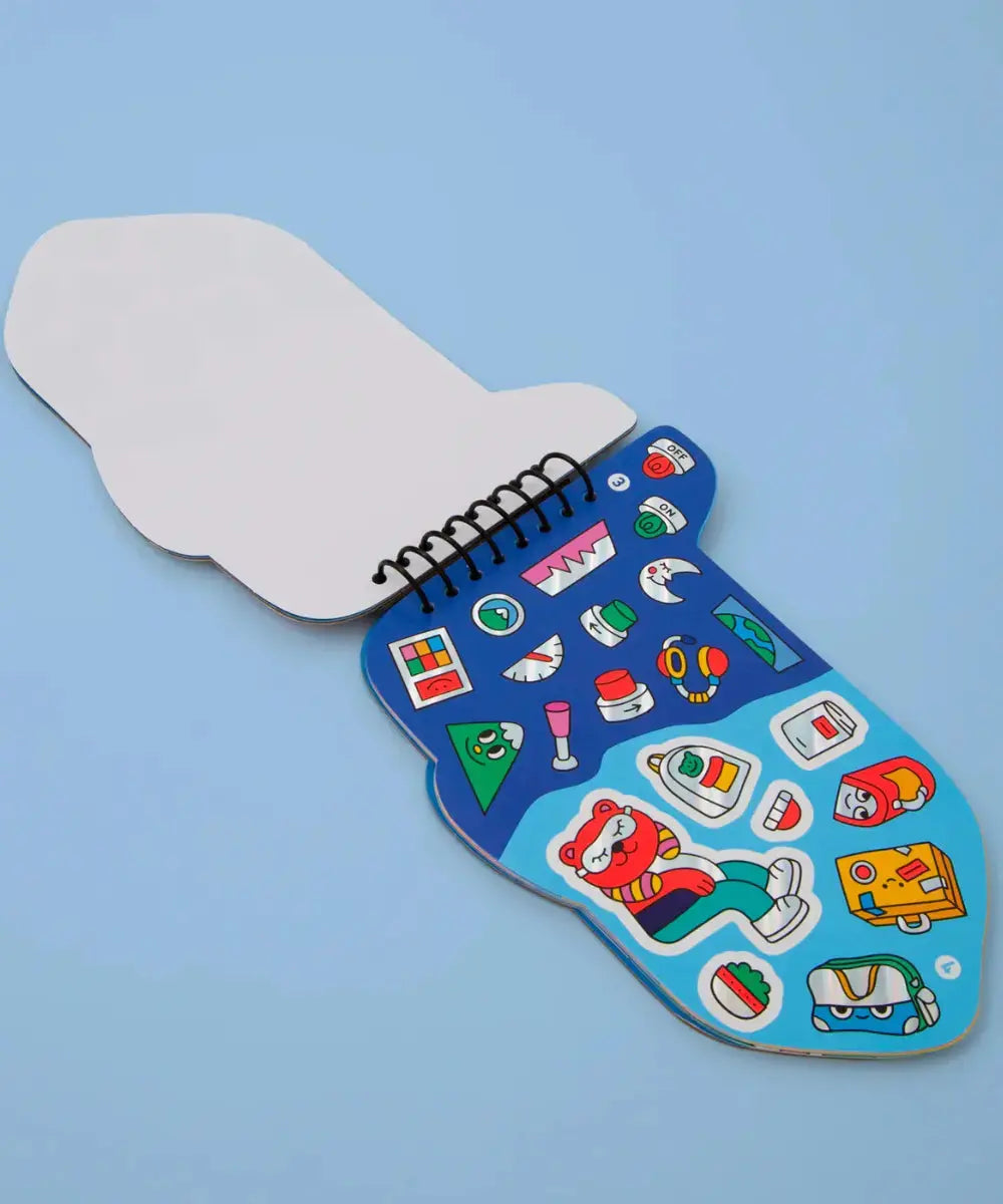 Photo présentant une planche de stickers du carnet d'activités Vroom d'Omy