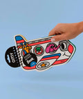 Carnet d'activités Vroom d'OMY composer de 10 illustrations et de 80 stickers