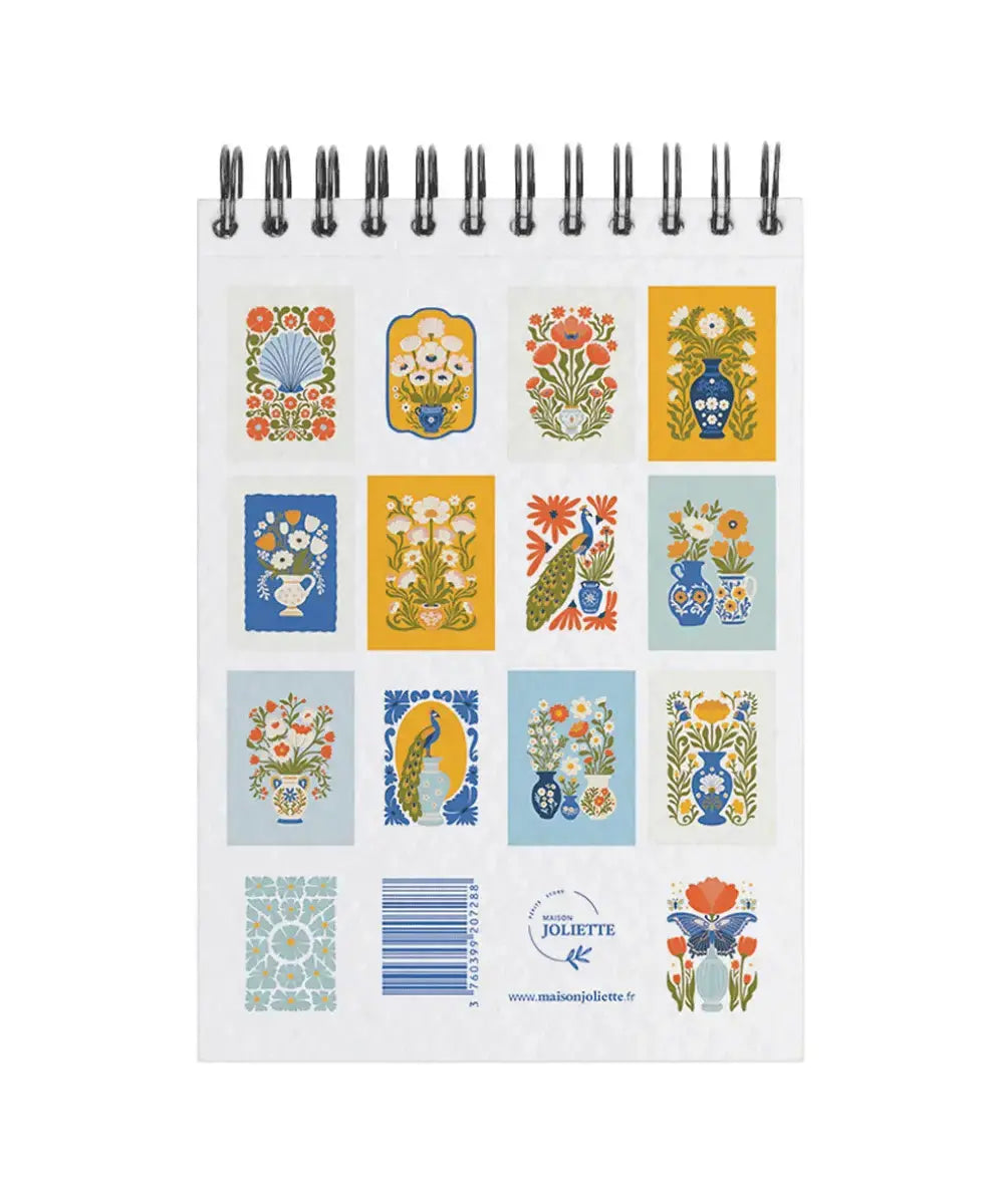 Petit carnet de coloriage format A6 motif fleurs Bloom Maison Joliette comptant 14 illustrations