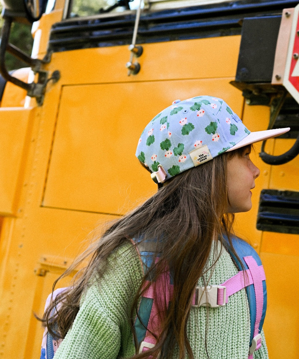 Casquette enfant Veggie Pals The Cotton Cloud portée par un enfant