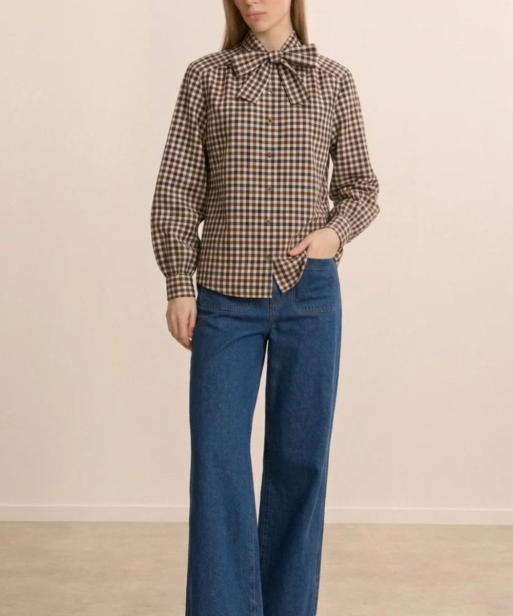 Chemise à carreaux Désirée Marine Garance Paris portée en pied