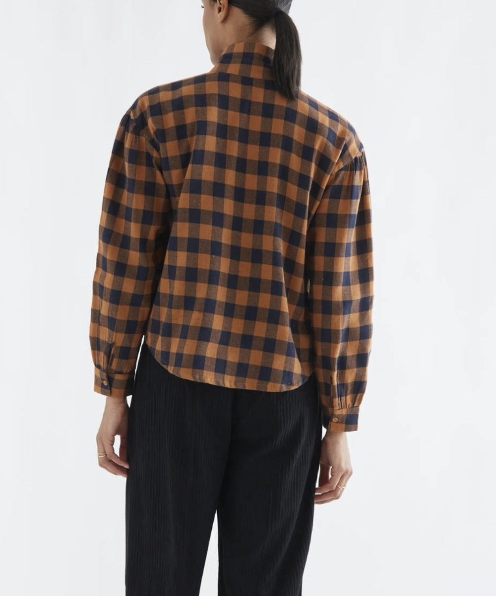 Chemise à lavallière carreaux marron et bleu de Compañía Fantástica