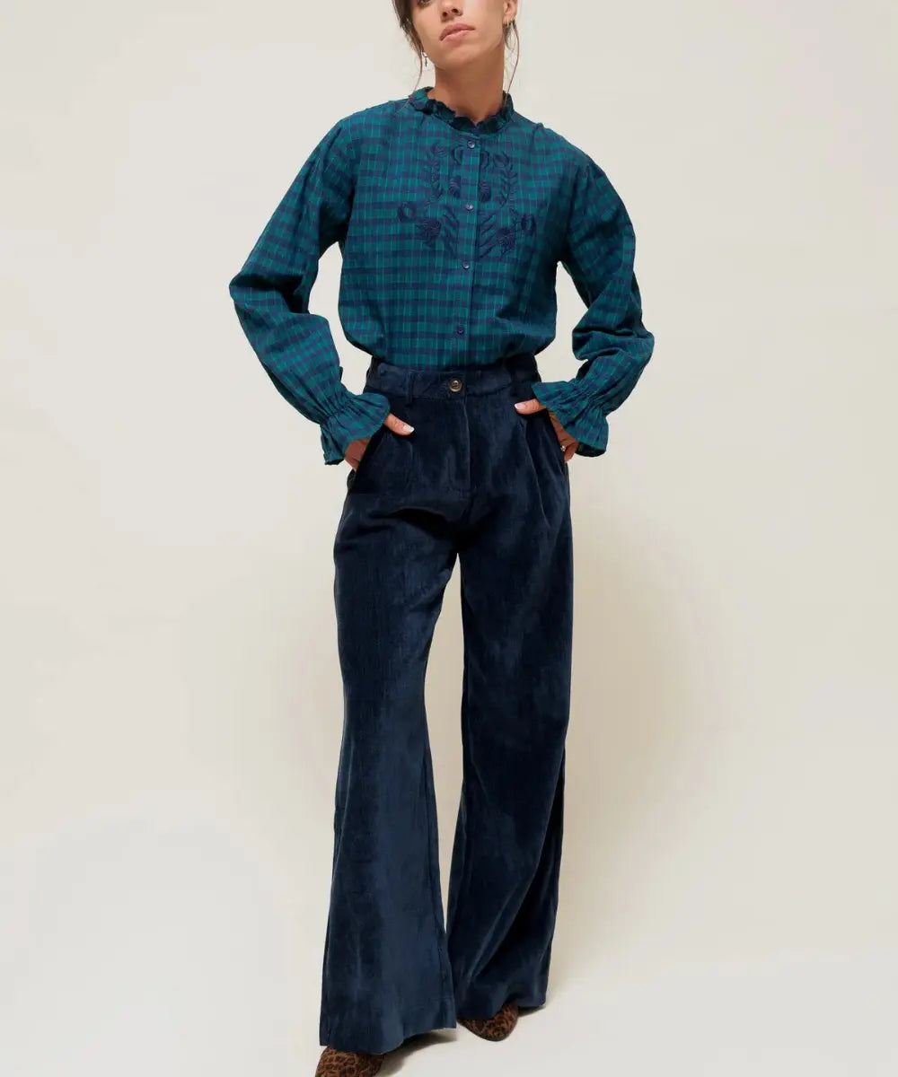 Chemise a carreaux vert Helyssa Emilie Karston avec grand col retro brode et festonne