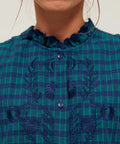 Chemise a carreaux vert Helyssa Emilie Karston avec grand col retro brode et festonne