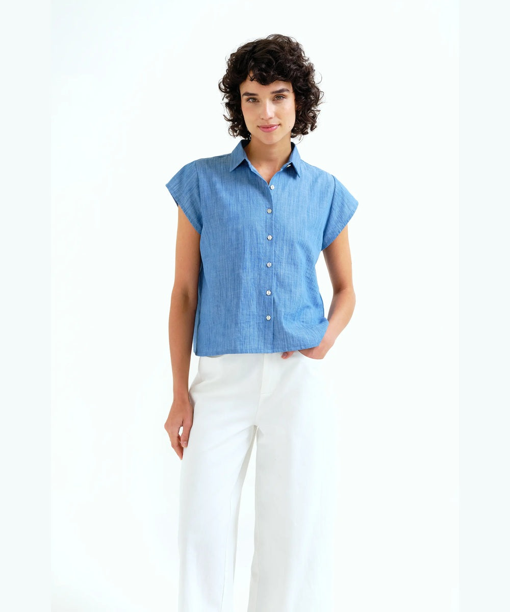 Chemise chambray bleu clair manches courtes de Compañía Fantástica