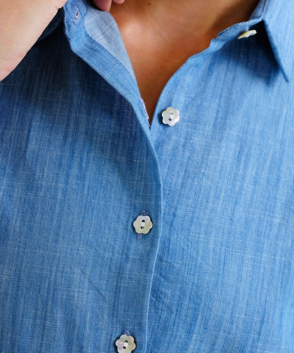 Chemise chambray bleu clair manches courtes de Compañía Fantástica