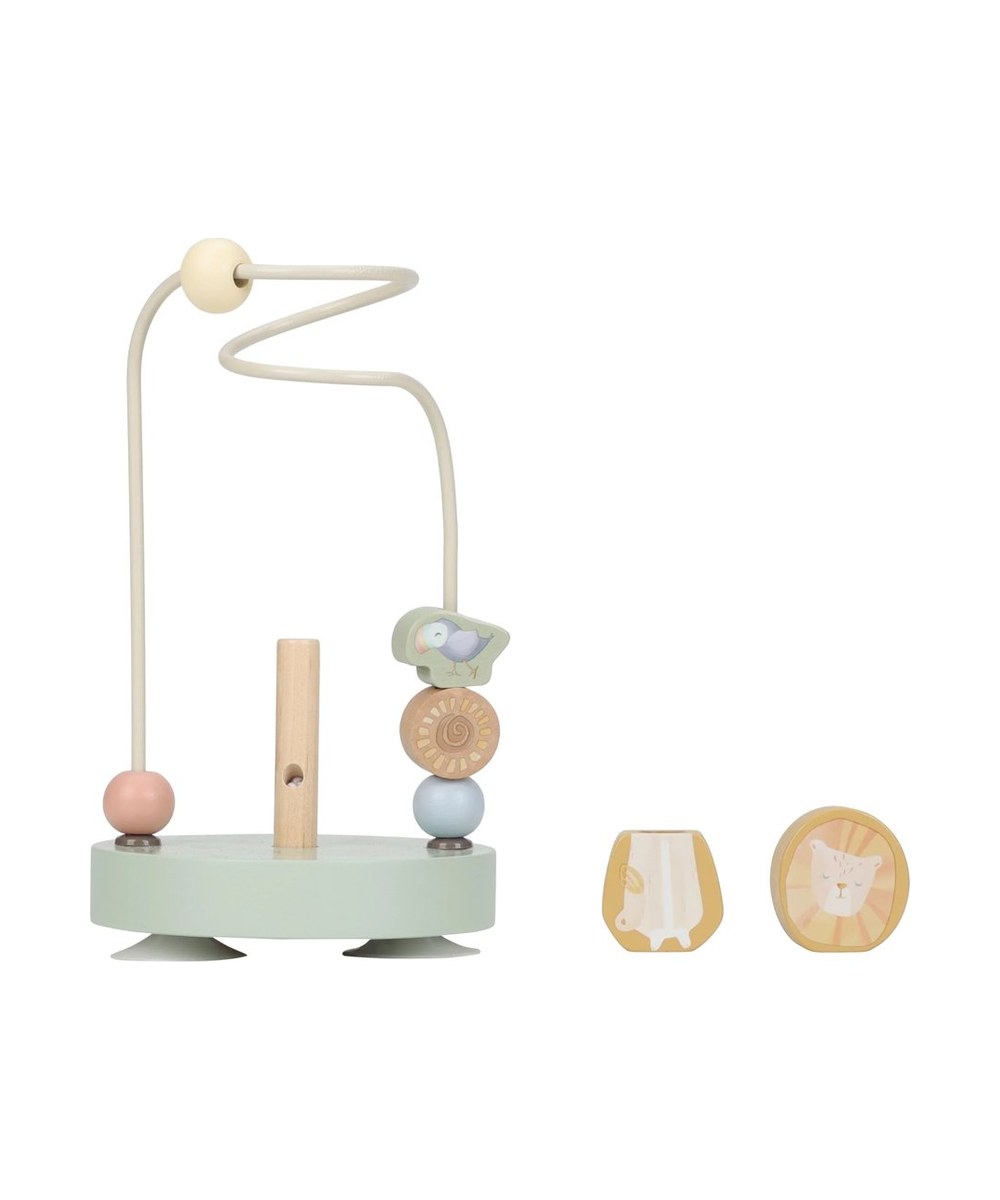 Spirale d'activités et hochet à rouleau du coffret Safari Friends sur fond blanc