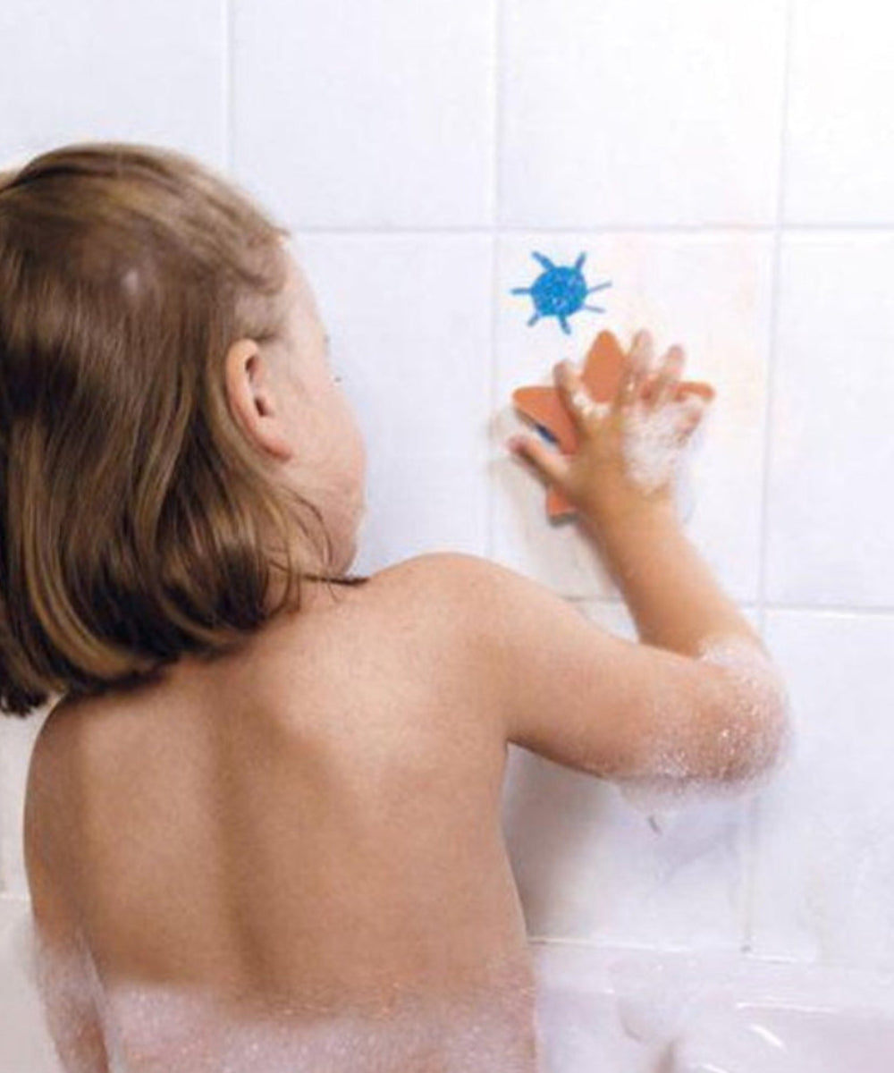 Coffret de coloriage pour le bain de la marque Janod, sur fond blanc
