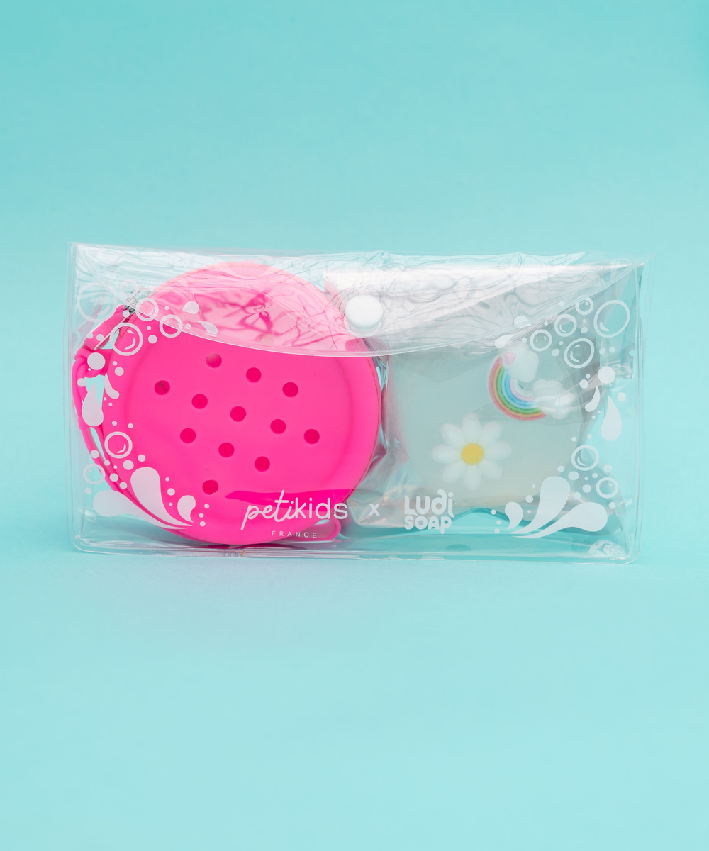 Coffret Savon et Pochette Petikids Girly sur fond clair