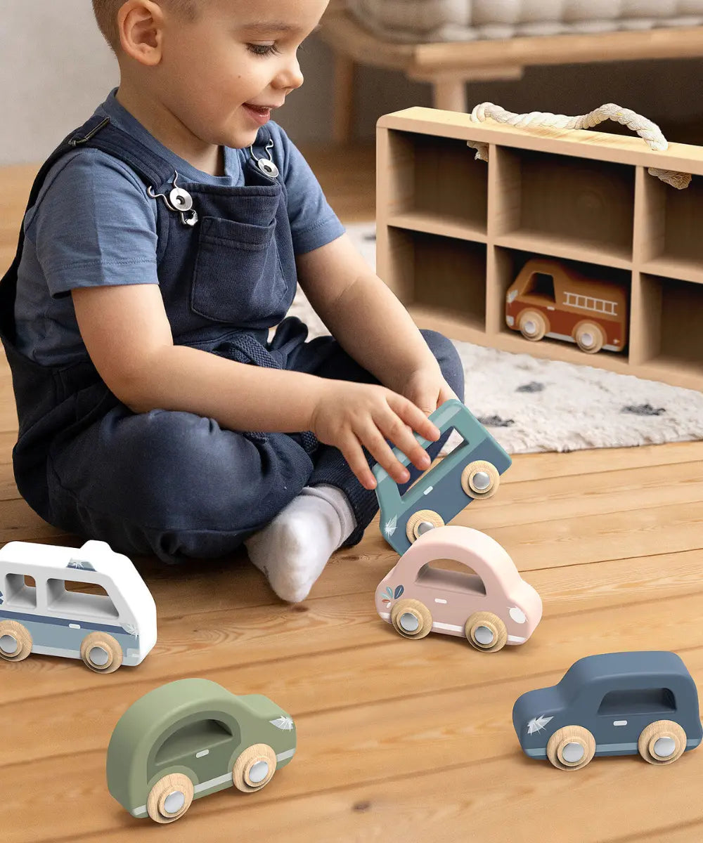 Coffret cadeau de 6 petites voitures en bois fsc colorees Speedy Monkey
