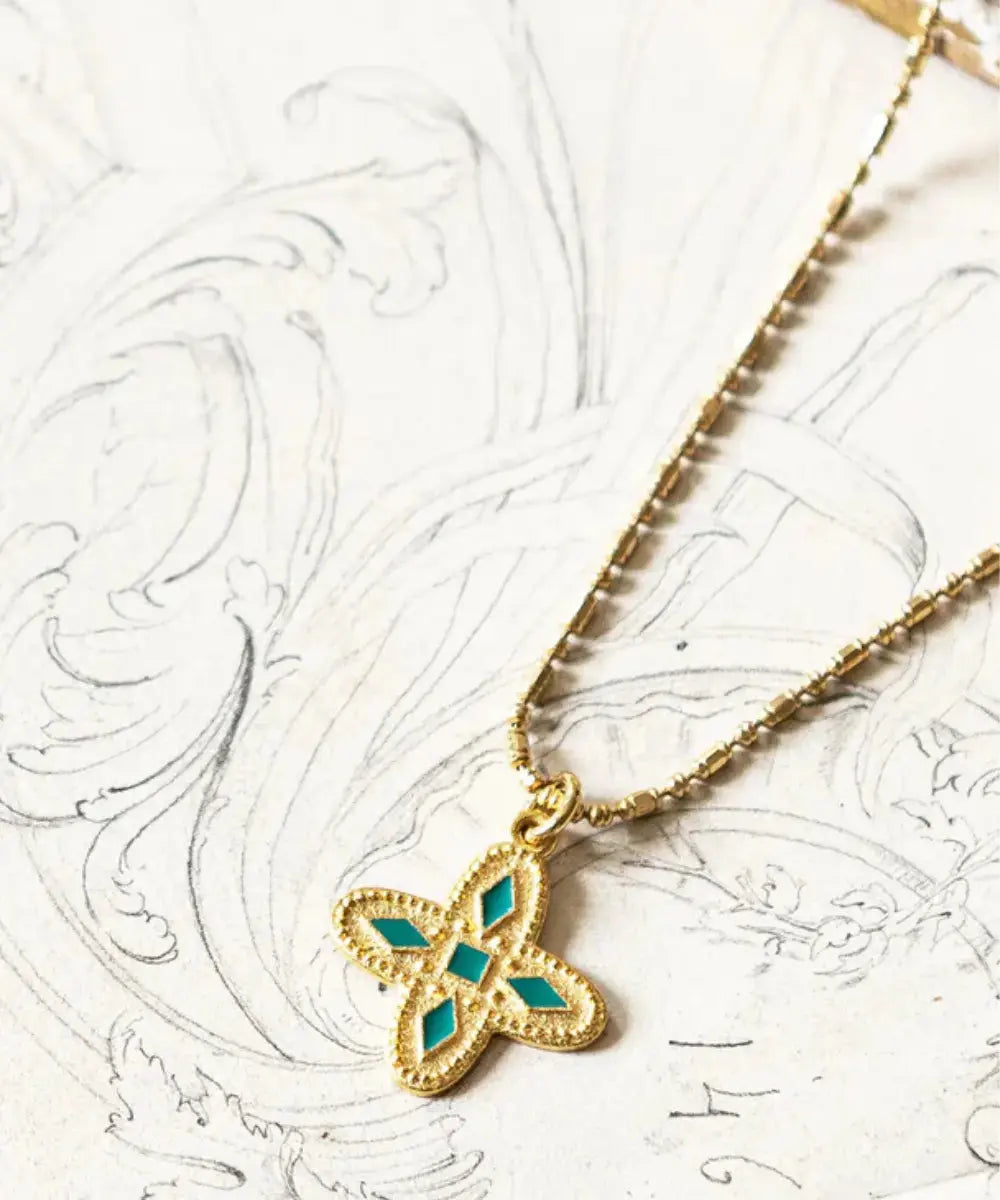 Photo du collier médaille Adriana Vert Emeraude de Bacci Paris
