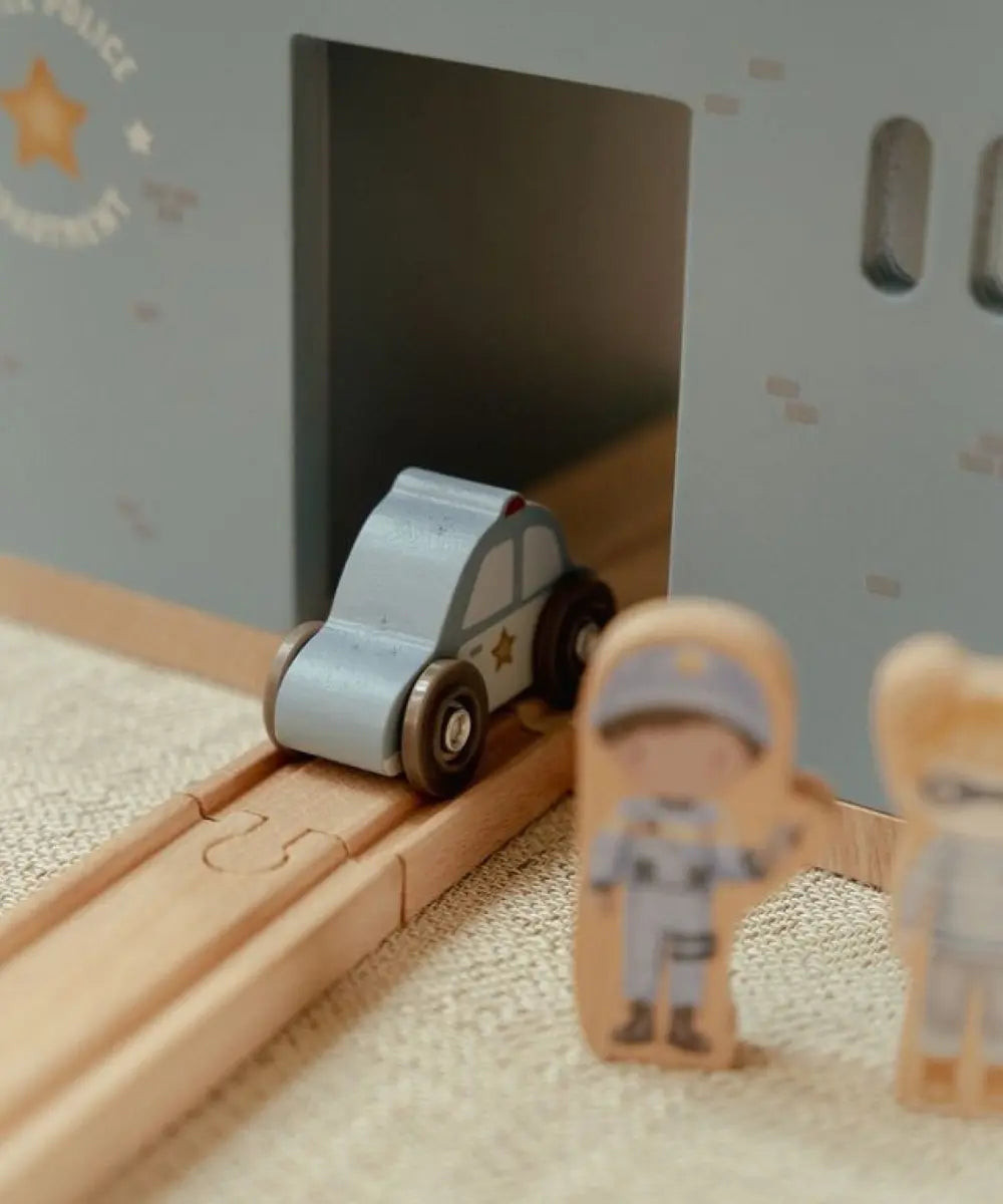 Commissariat de police en bois fsc little dutch aux teintes douces pour enfant.