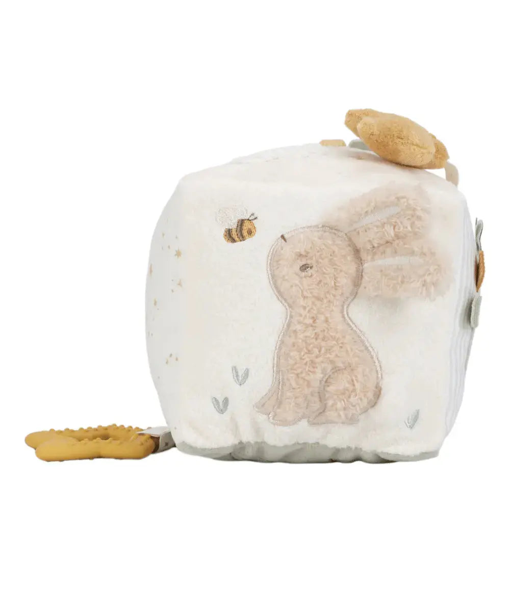 Vue d'une face du cube d'activités de Little Dutch