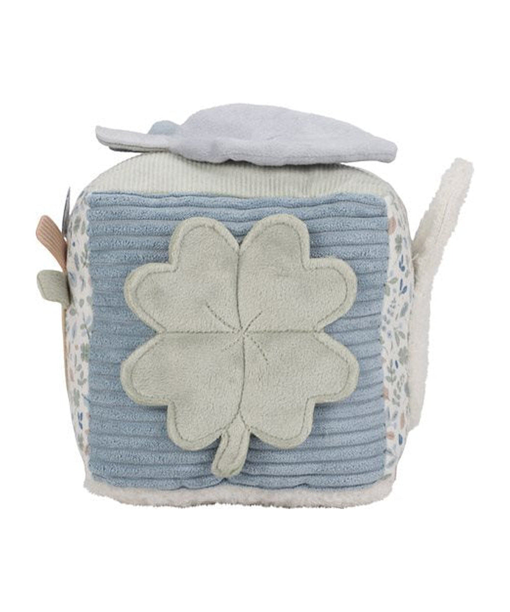 Face fleur du cube d’activités Miffy Lucky Leaves sur fond blanc