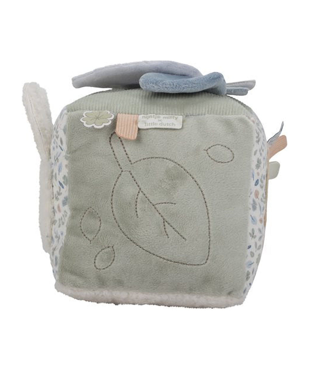 Face feuille du cube d’activités Miffy Lucky Leaves sur fond blanc