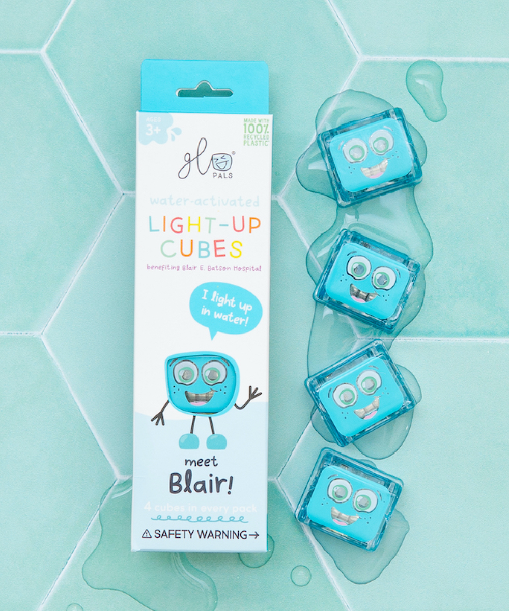 Coffret et cubes Blair bleus Glo Pals au bord de l'eau