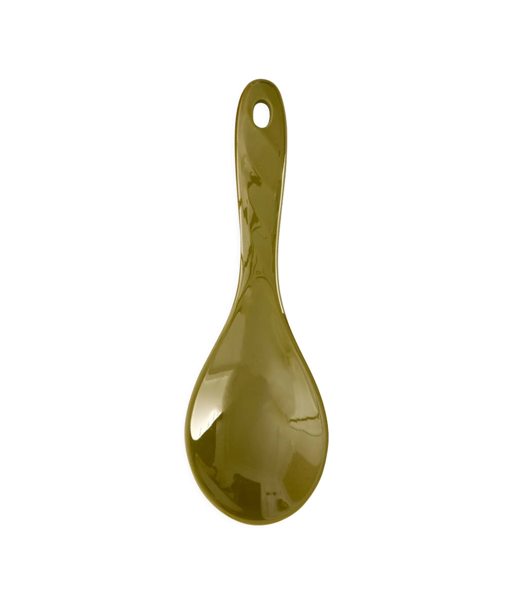 Cuillère à salade en mélamine unie, variante Vert mousse, de Rice sur fond blanc