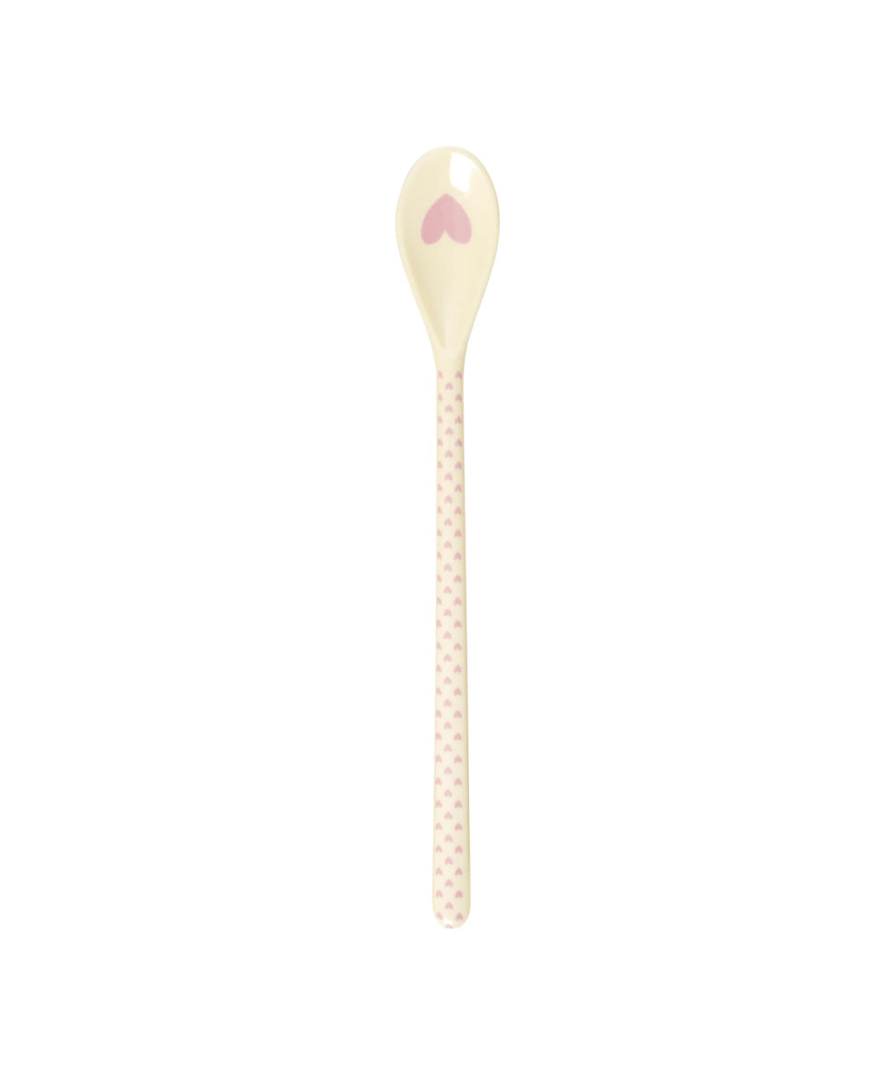 Cuillère latte en mélamine Favorite Hearts, variante Rose tendre, de Rice sur fond blanc