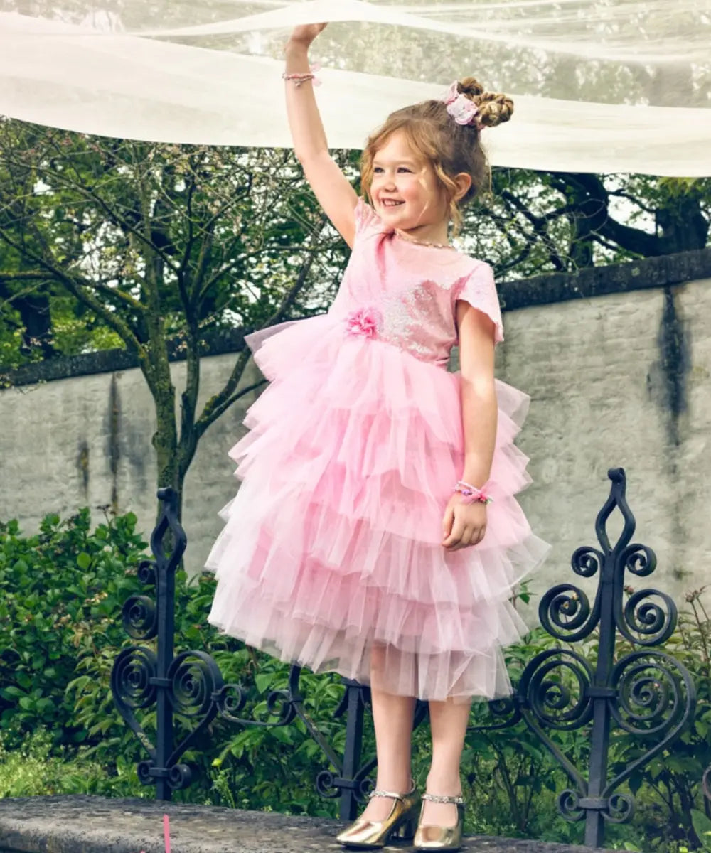 Déguisement robe de Princesse garance 5-7 ans avec bustier scintillant et jupe a volants de la marque Souza