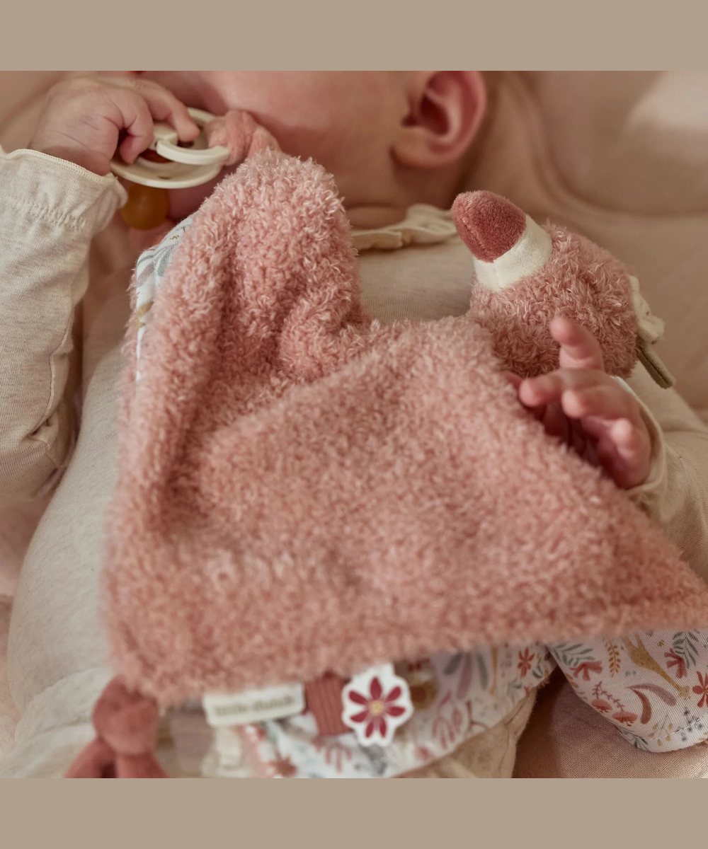 Vue d'ensemble en situation de Doudou Flamant rose - Safari Friends de la marque Little Dutch
