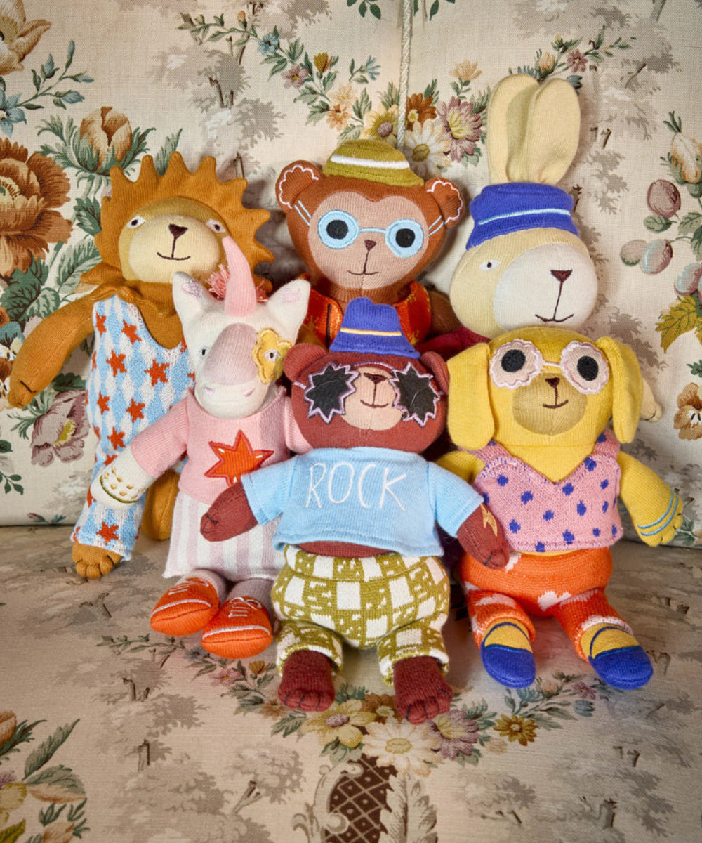 Doudou singe Harry en maille de Rice en situation