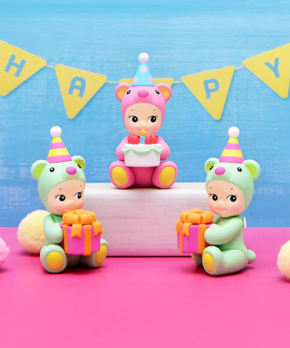 Figurines Birthday Bear de Sonny Angel en situation