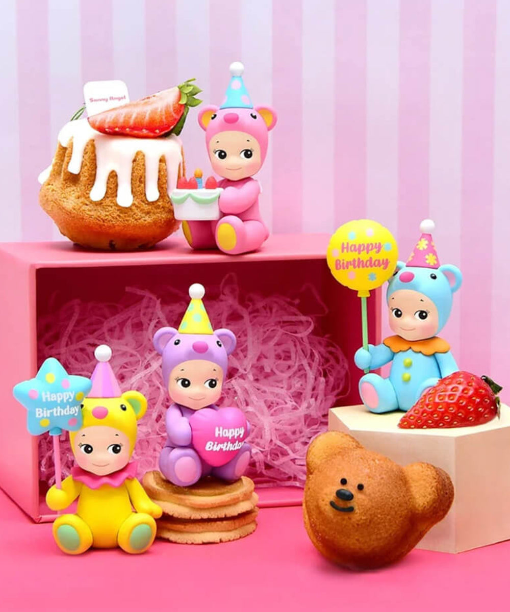 Détails des costumes d'ourson de la série Sonny Angel Birthday Bear