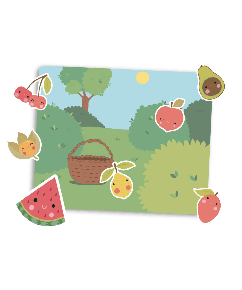 Zoom sur les maxi gommettes parfumées et les autocollants Auzou, sur l'un des décors à animer représentant un paysage de nature