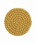 Grand dessous de plat - Ocre | Gry & Sif, vue produit sur fond clair, motif dominant orange, multicolore, beige.