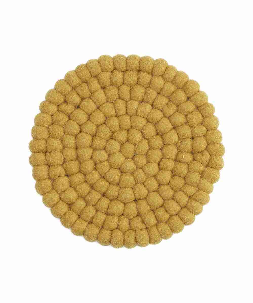 Grand dessous de plat - Ocre | Gry & Sif, vue produit sur fond clair, motif dominant orange, multicolore, beige.